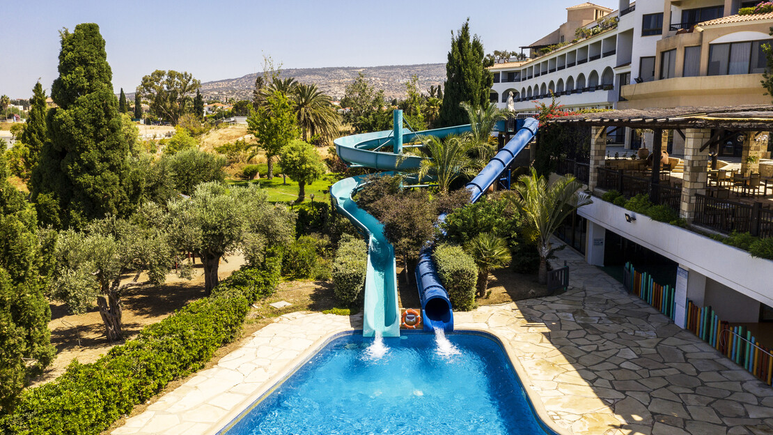 Coral Beach Hotel & Resort